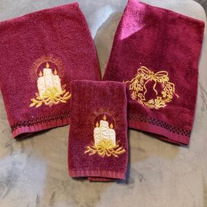 Vintage Burgundy and Gold Holiday Towel Set